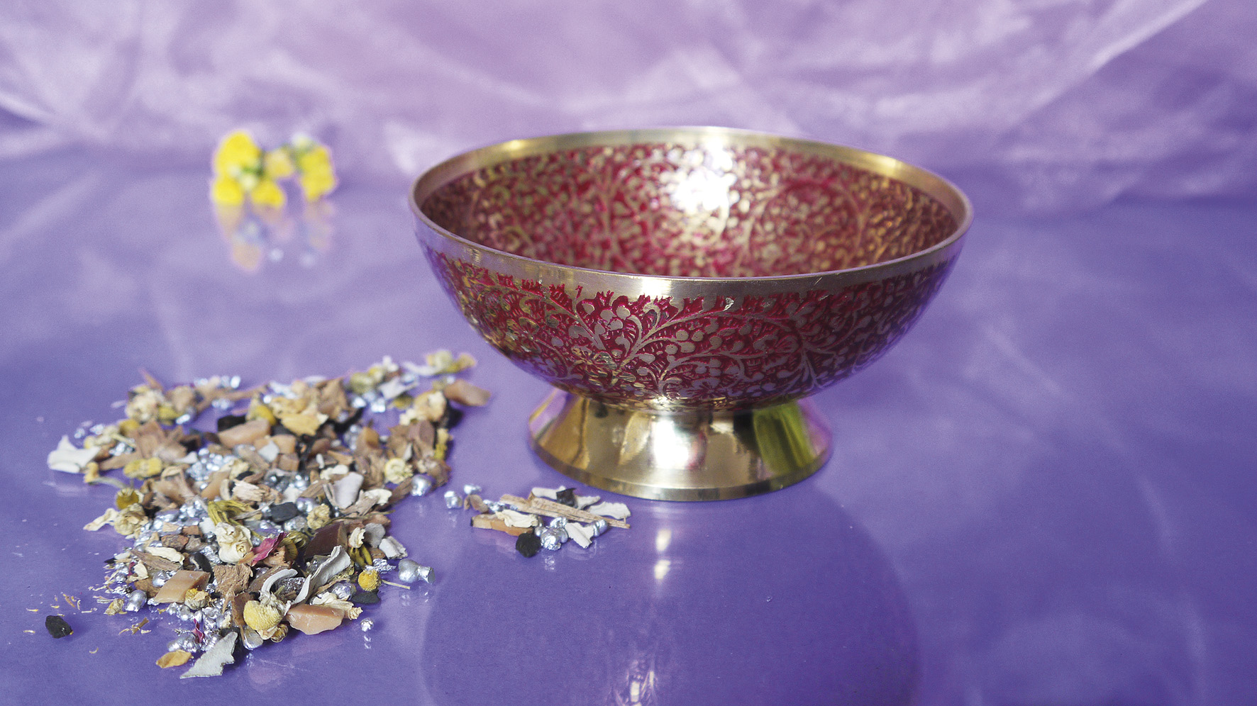 Räucherschale Indore rot, Messing